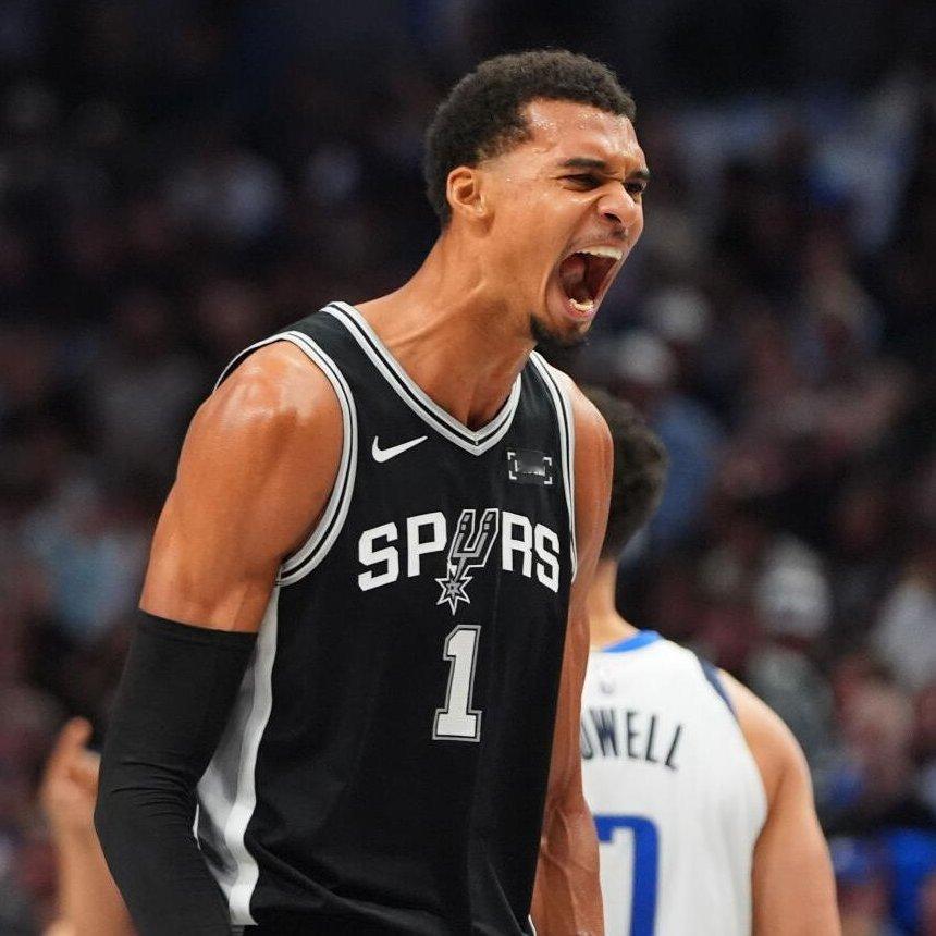 少林寺为马刺立大功谁能挡住文班亚马维克托·文班亚马带领马刺队取得了队史首个5胜0