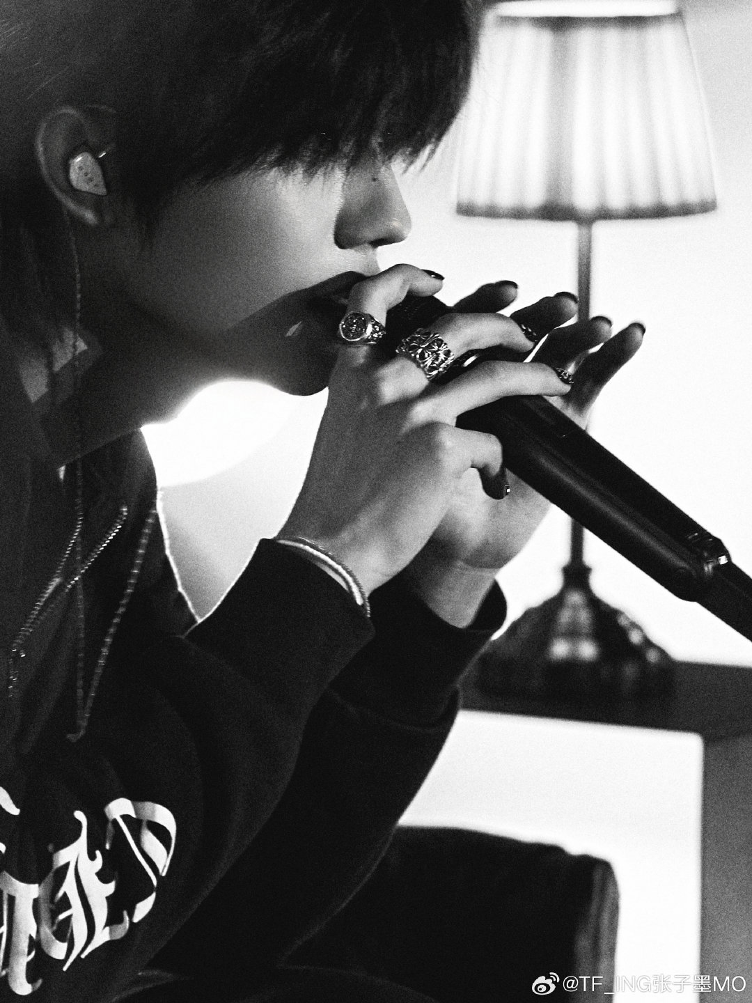 张子墨那就今晚见面吧 张子墨那就今晚见面吧 期待和舞台上的子墨见面呀，不知道这次