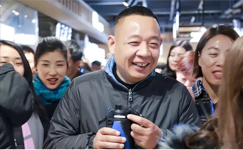 为什么胖东来只开在河南提起胖东来，总有人问它为何守着河南不出去。其实这份选择里，