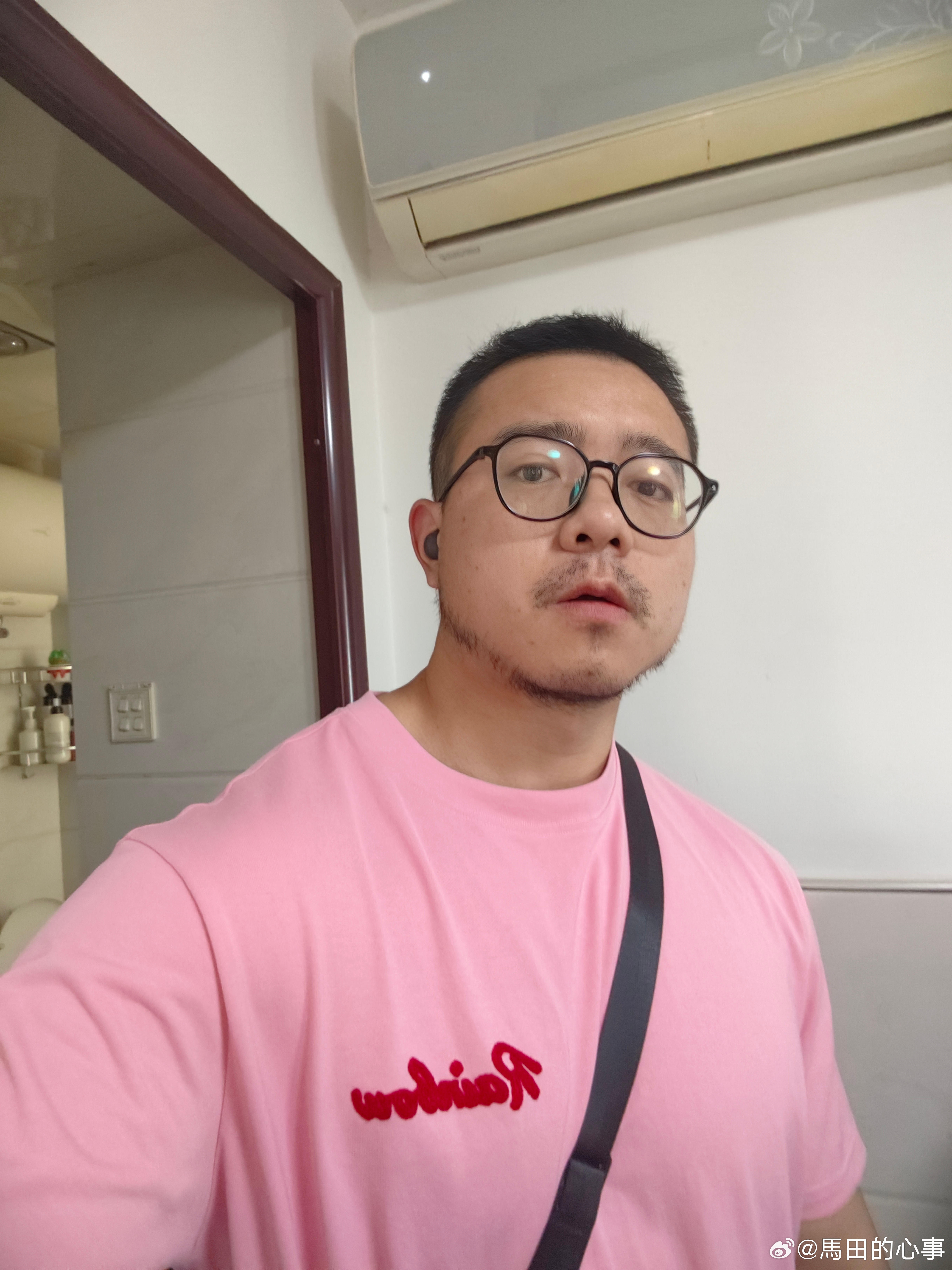 苯人一天要换三套衣服 