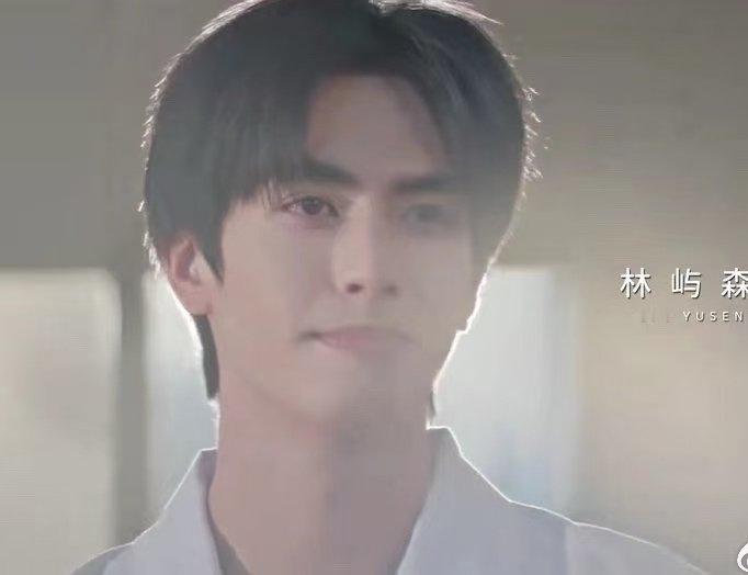 骄阳似我打光骄阳似我偶像剧打光 很标准的偶像剧式打光啊 