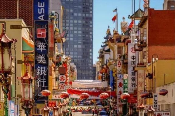 一句话猛然炸开热议——“现在连韩国人都开始反华了，中国人是不是该从自己身上找问题