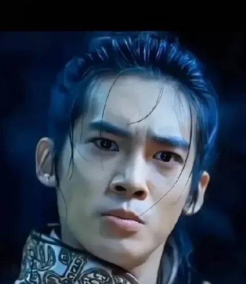 真的被于适演的姬发给萌到了！年幼就在朝歌为质子，姬发对殷寿满心的崇拜与信任，没想