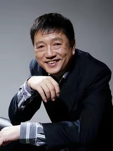 演员秦焰去世了
他不是死于意外，
也不是死于高龄，而是死于谁也逃不过的疾病。
​