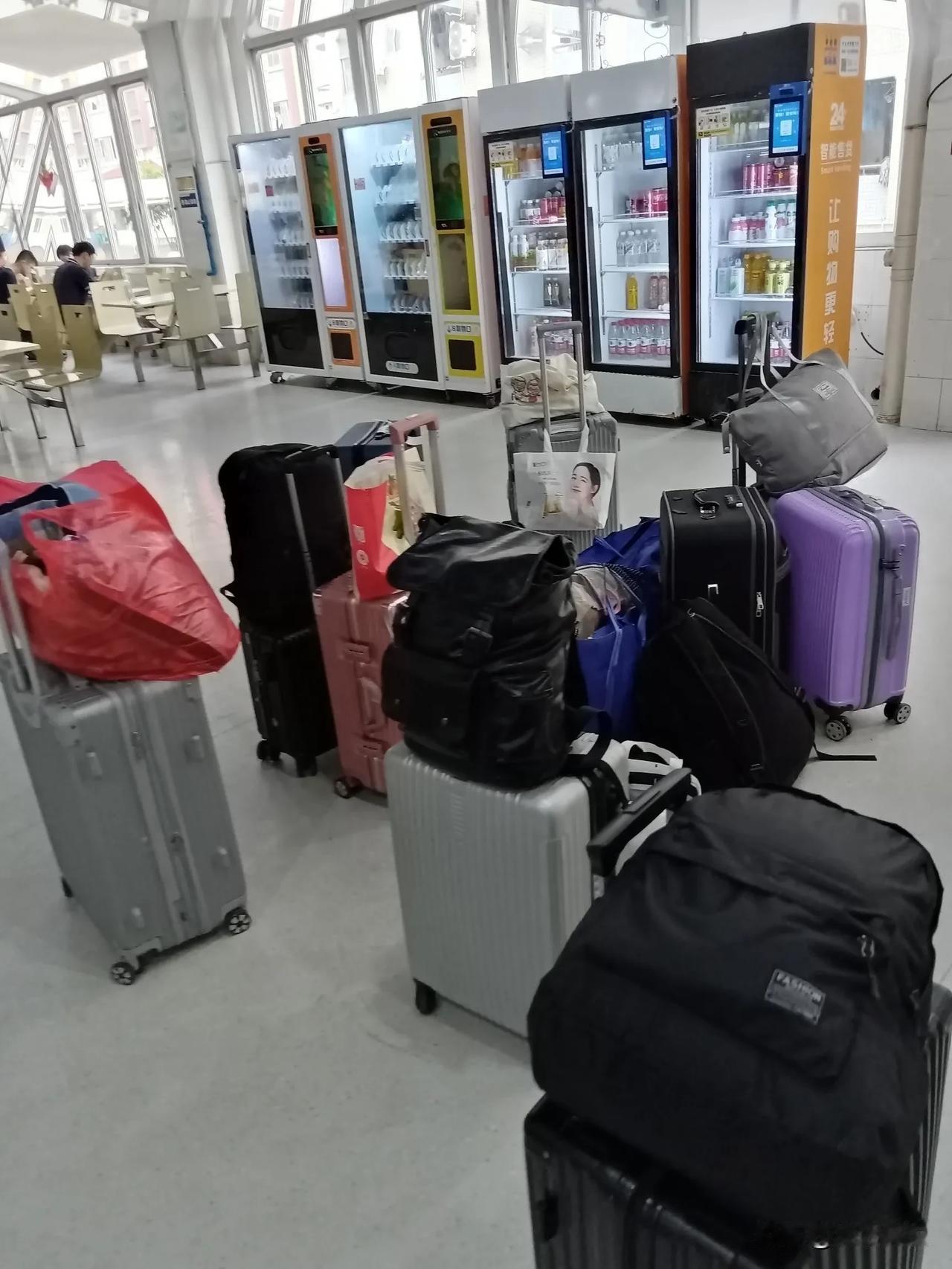 唉，又被中介给忽悠过来南沙安捷利电子厂上班了，过来后才知道当天不能马上安排宿舍，