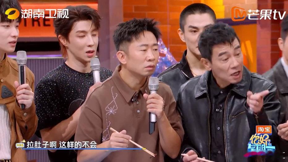 陈小春魔童老了还是魔童 张远土拨鼠尖叫 陈小春游戏落败吃炸虫，瞧胜利队的药膳美食