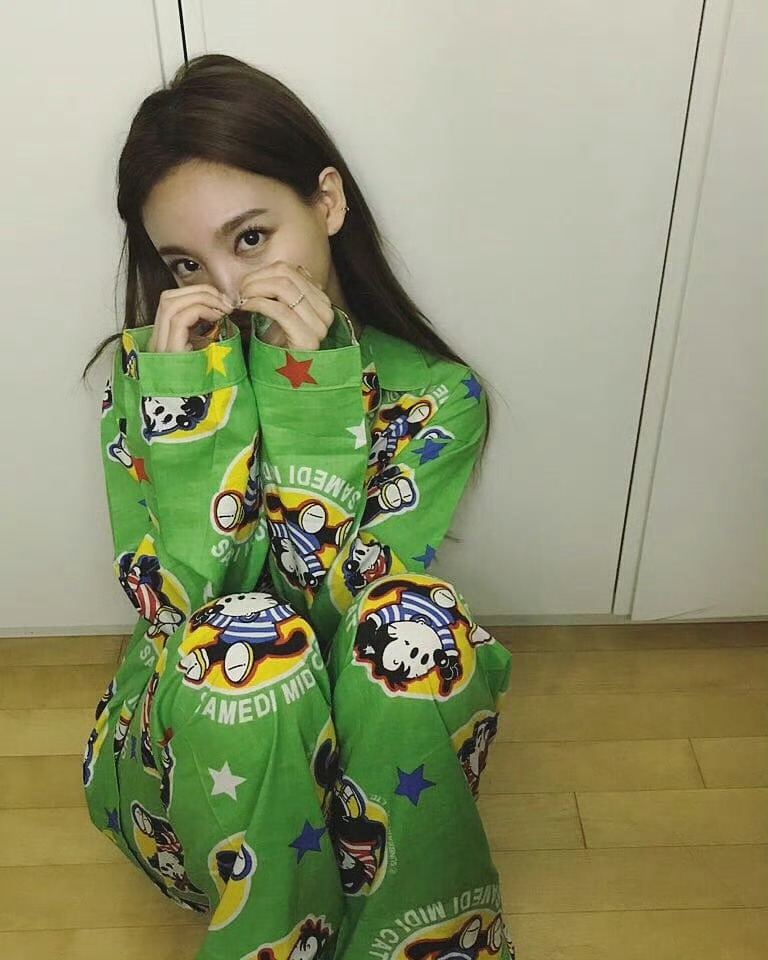 林娜琏林娜琏 睡衣趴！最喜欢问爱的笨蛋兔子了₍ᐢ..ᐢ₎♡ 