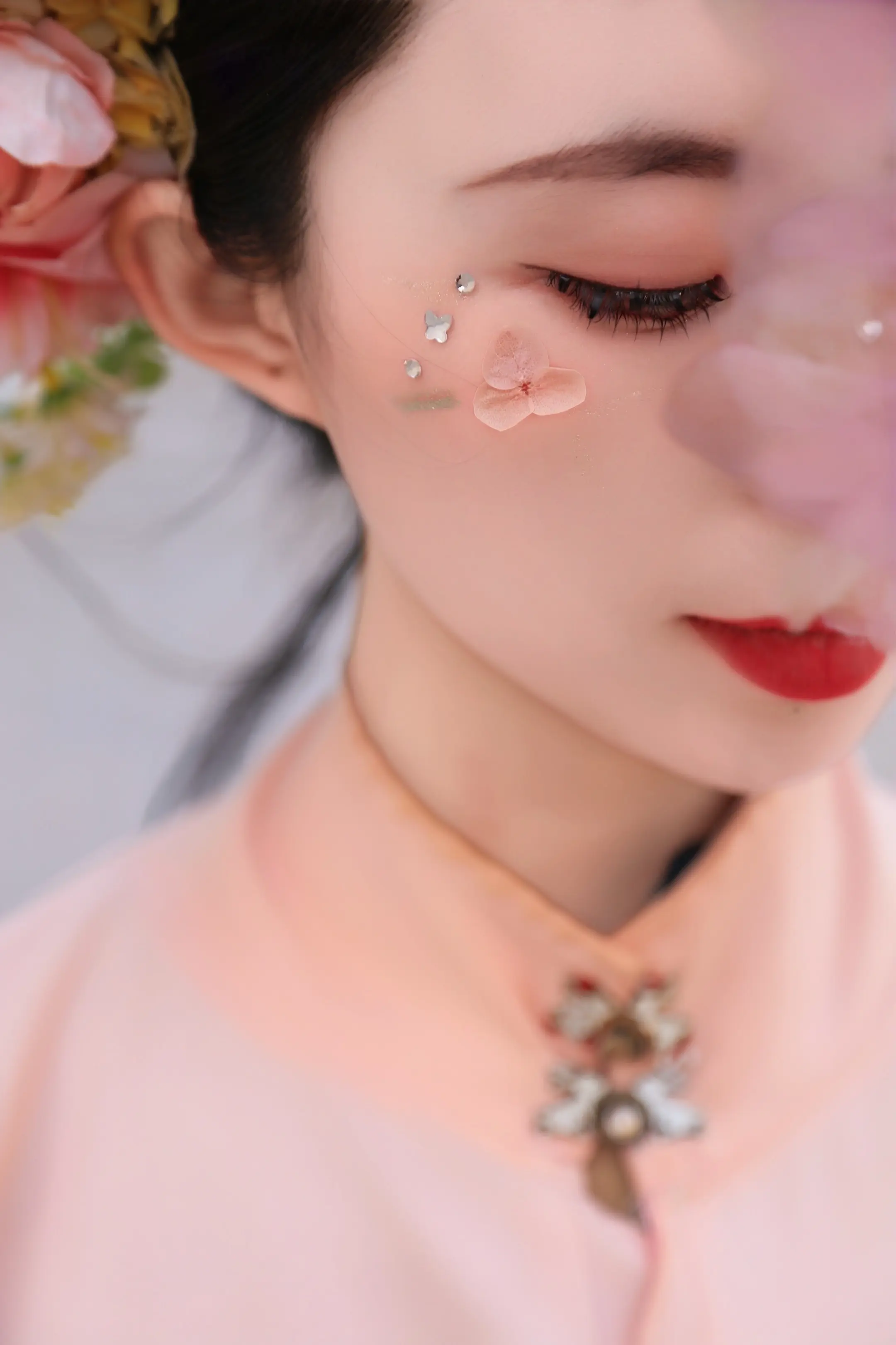 一念簪花一世无忧 云想衣裳花想容 今生漂亮世世漂亮