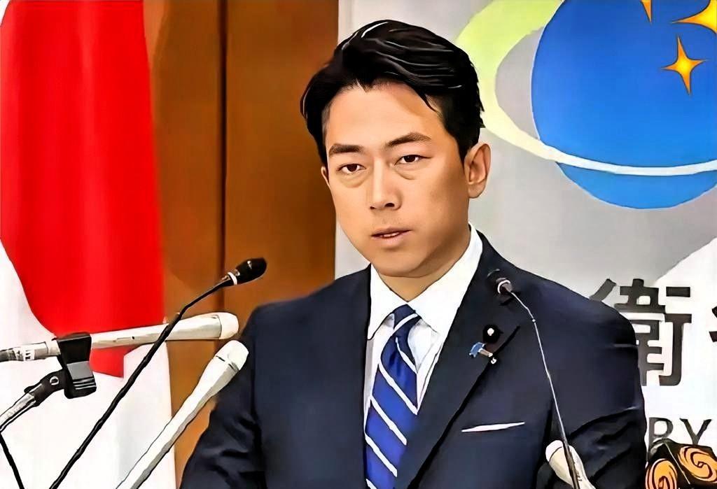 就刚刚

小泉进次郎这次说了不少话，对中国很强硬，他说要在台海动手，还说什么“出