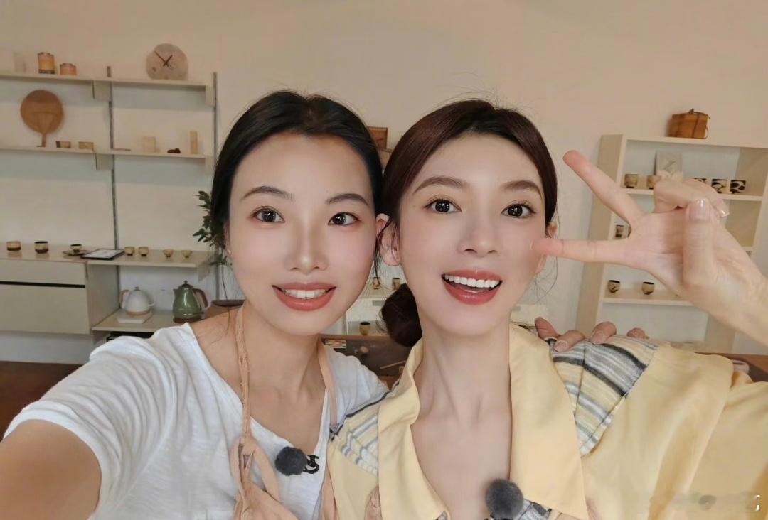 我和我的闺蜜这么说话 学着陈瑶同款温柔语气跟闺蜜聊天，没撑两分钟就变回互怼模式