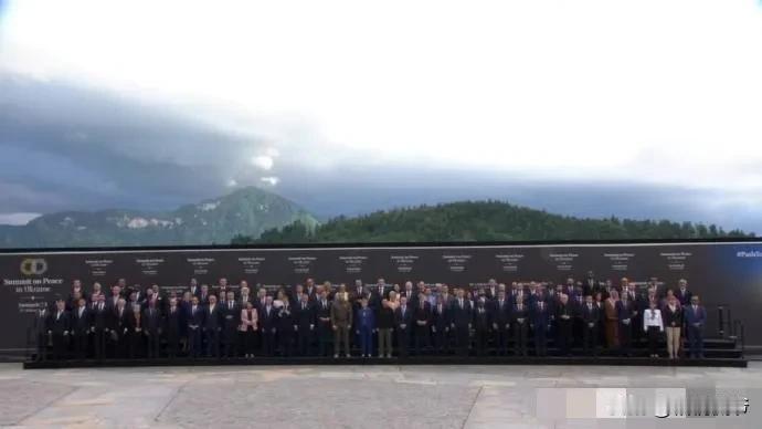 俄罗斯被西方国家冻结的海外资金超过了3000亿美元，而这3000亿美元所产生的利