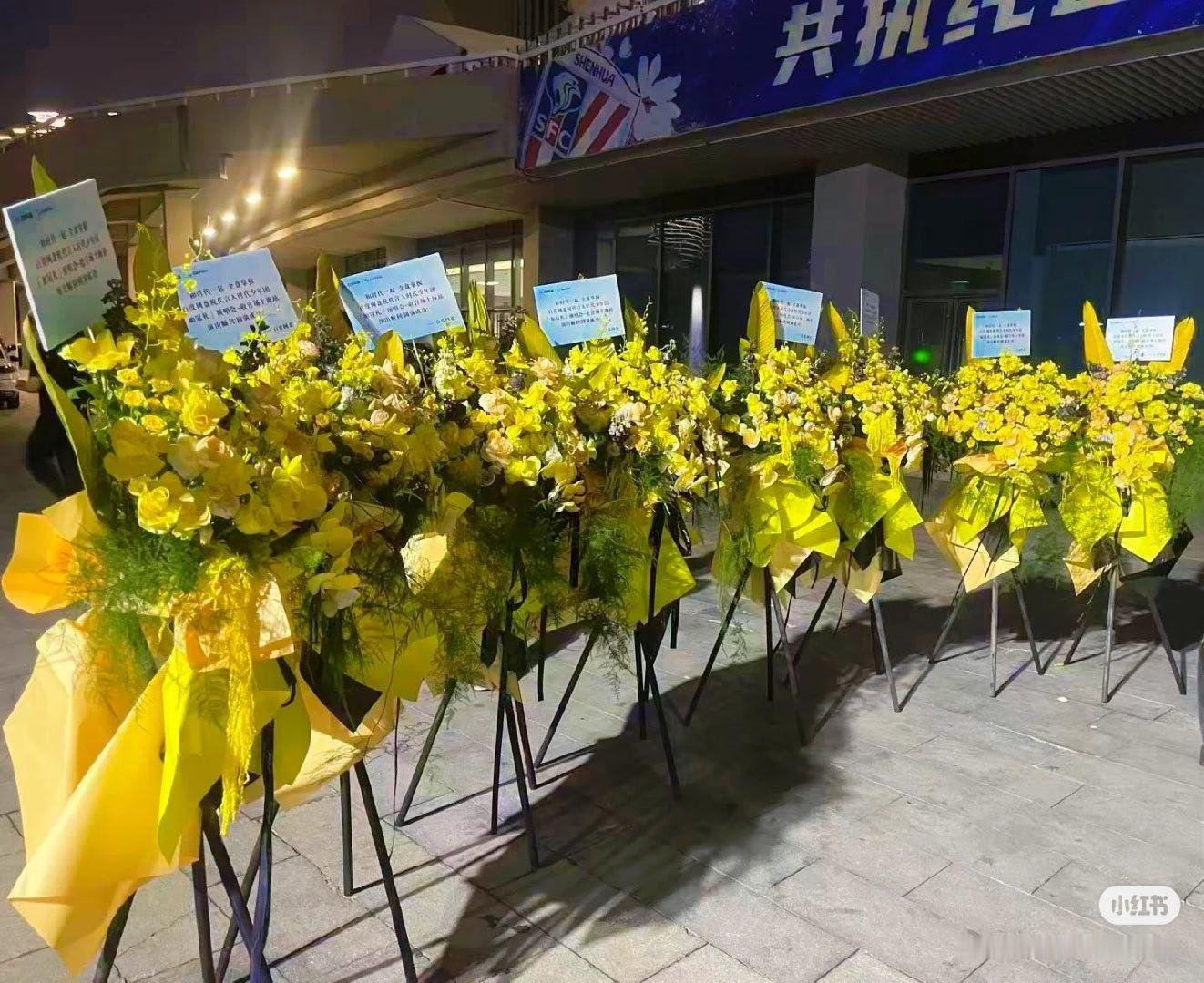 时代少年团加冠礼收官场出图时代少年团后台突袭直播完整版 投：百度网盘送的时代少年