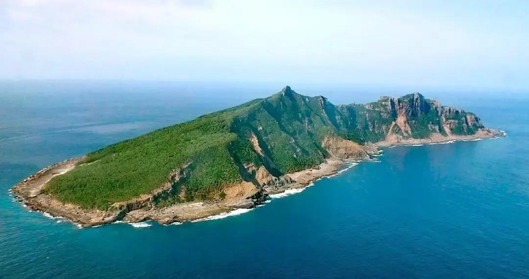 就在刚刚。
 
有媒体突然抛出一个尖锐问题：能不能趁日本挑衅之机，拿回钓鱼岛实际