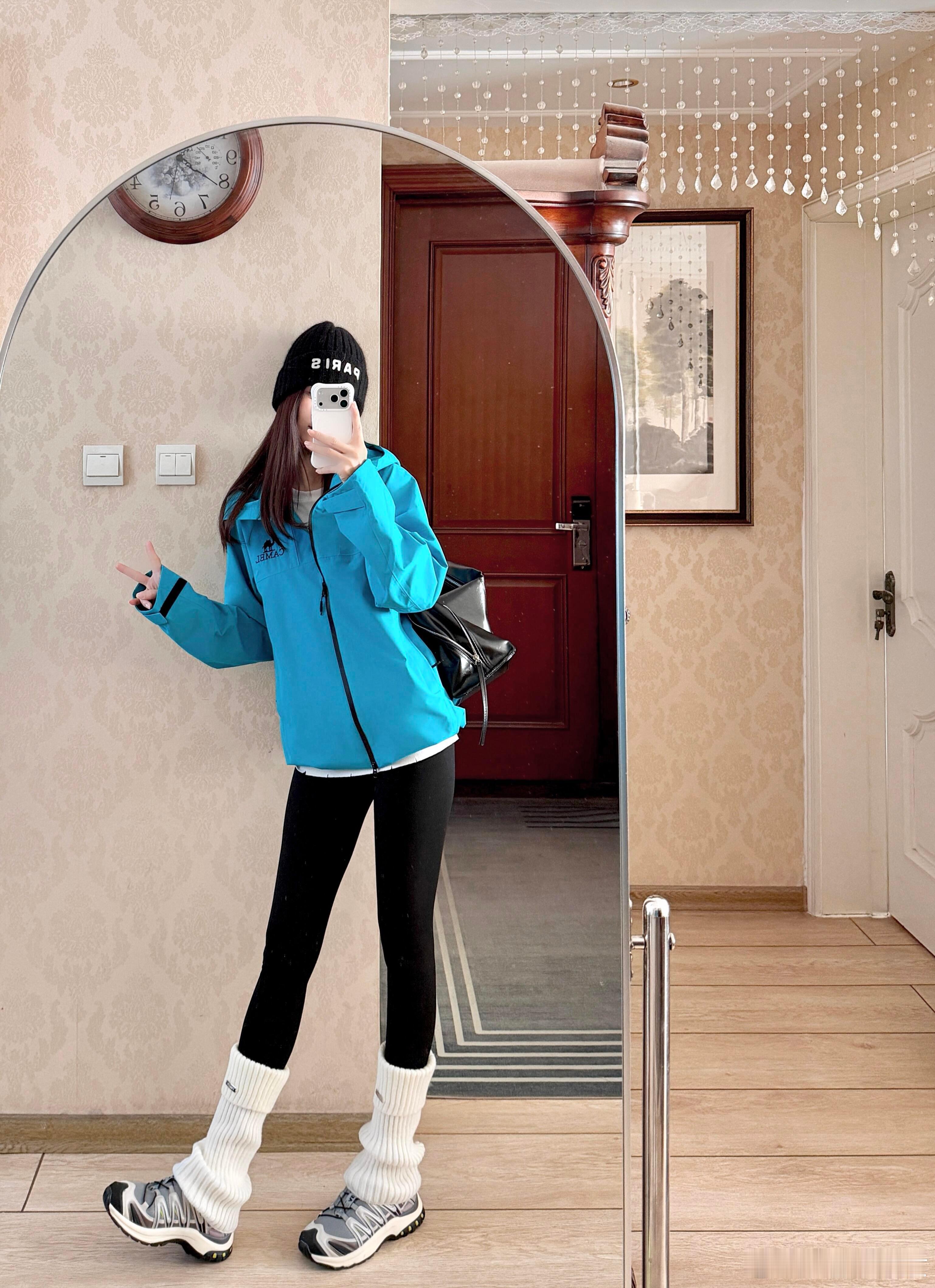 不定义穿搭如果秋冬有颜色 秋冬“元气甜酷”穿搭模板来啦！这套Look把“亮眼活力