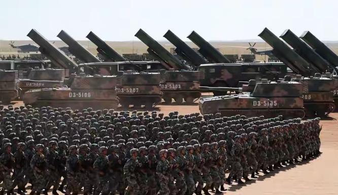 美国网民开始热议：真正的世界第一强国是中国，而不是美国。

这样的说法在海外社交