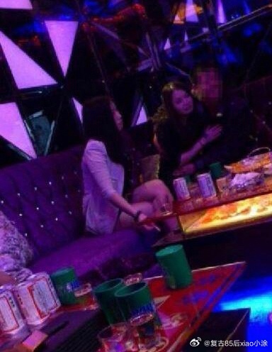 成年人就该懂得什么是避嫌，把握分寸，而不是打着朋友，熟人，同事的名义享受暧昧，保