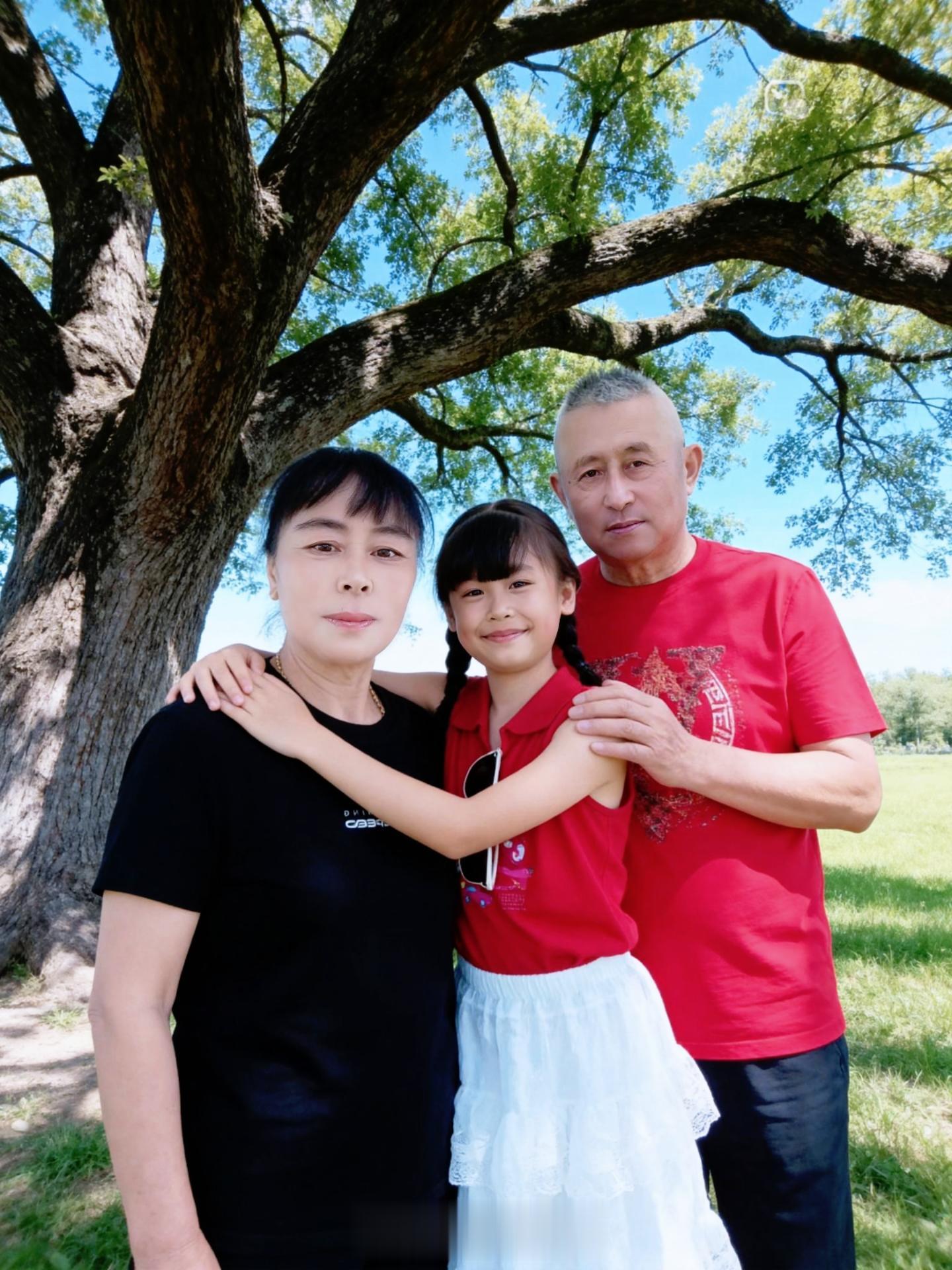 AI树下合影