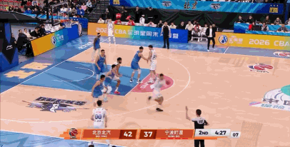 小马丁打北汽很疯狂，半场6中6，北京队锋线被比惨


周琦和邱天不打，北京队内线