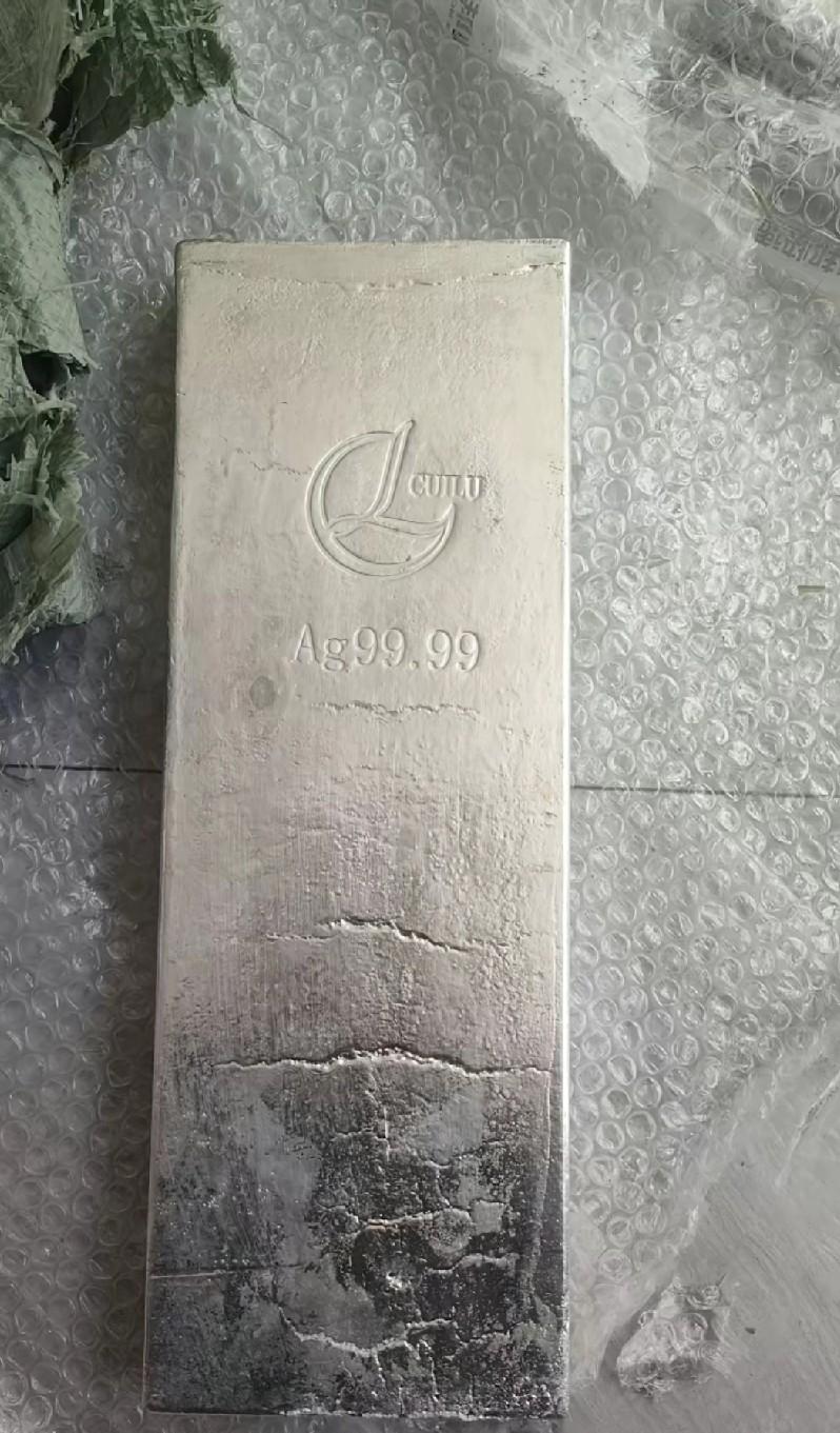 青岛白银操作火了，

人人都想抄作业，

结果发现根本抄不动。

这事没网上说的