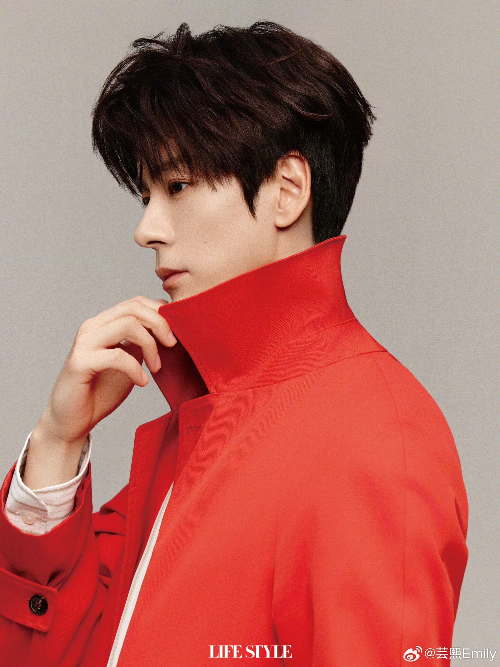 魏哲鸣精品购物指南封面魏哲鸣三月收获季赴春约，启新章。魏哲鸣登《精品购物指南Li