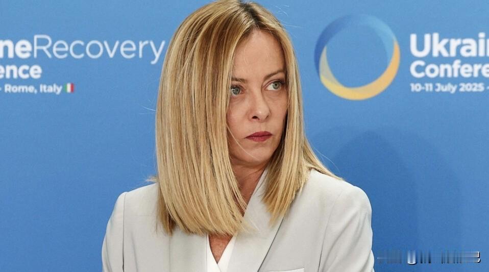 意大利总理乔治娅·梅洛尼表示，欧洲在防务与安全领域对美国存在过高的依赖，这构成了