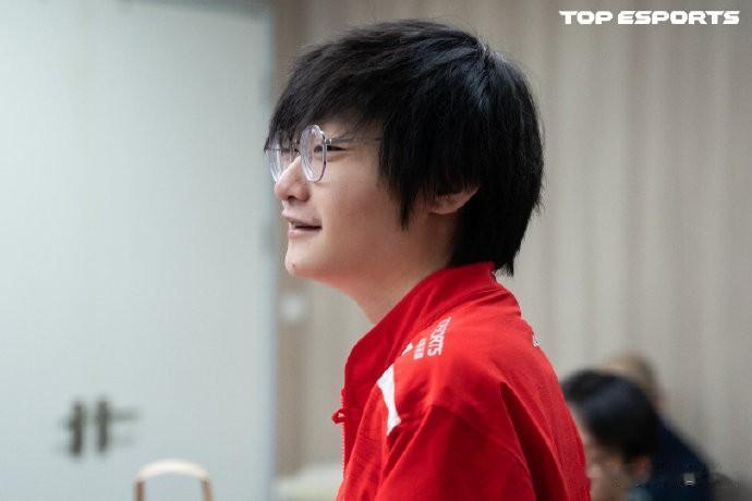 #2023LPL#力挺Rookie！Tian发弹幕阴阳怪气doinb

前不久d