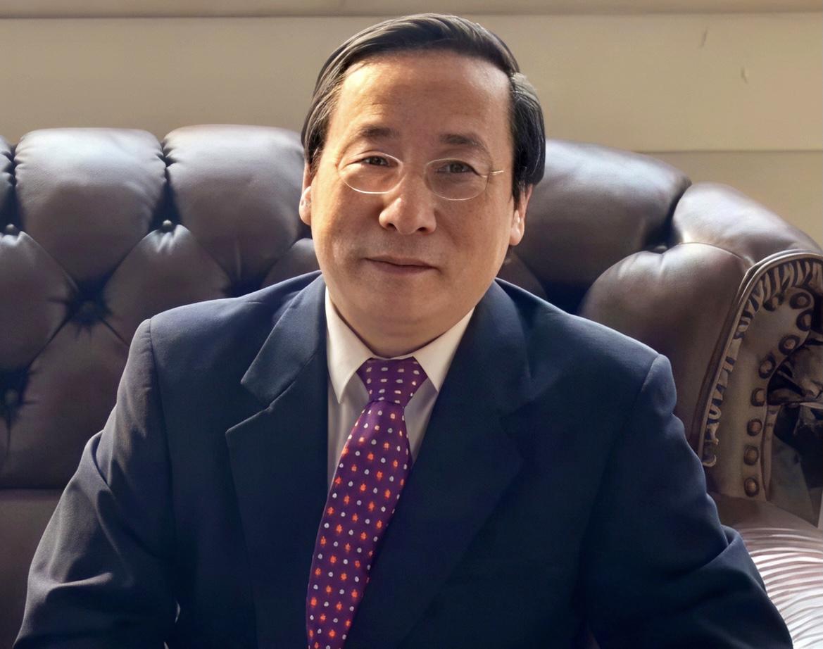 强烈建议，给高志凯这样真正爱国、有能力的学者委以重任，赋予更多的权力！
高志凯教