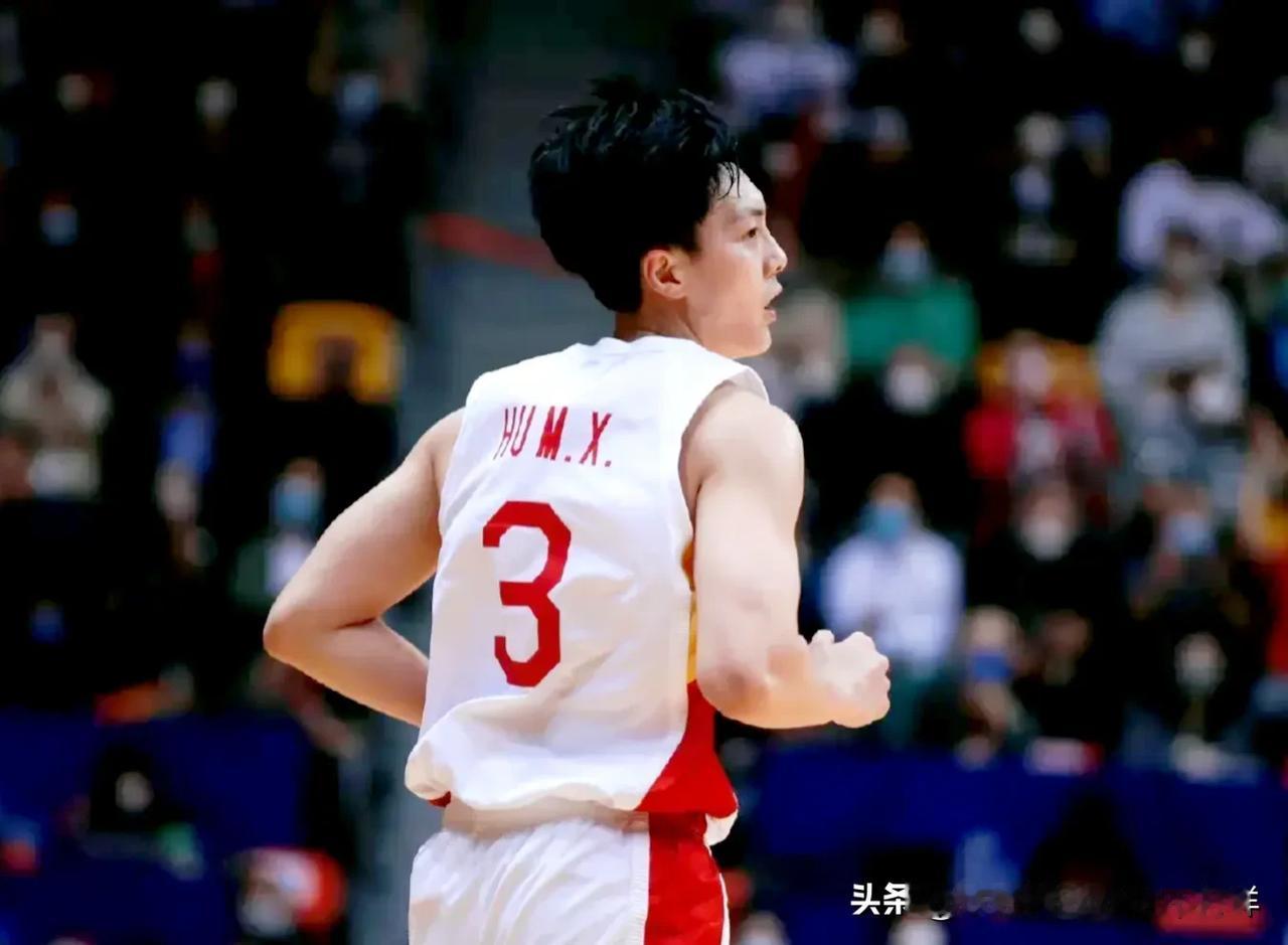 该说不说、胡明轩仅是以替补球员出场，让他背锅是不是过了！
    2月25号，男