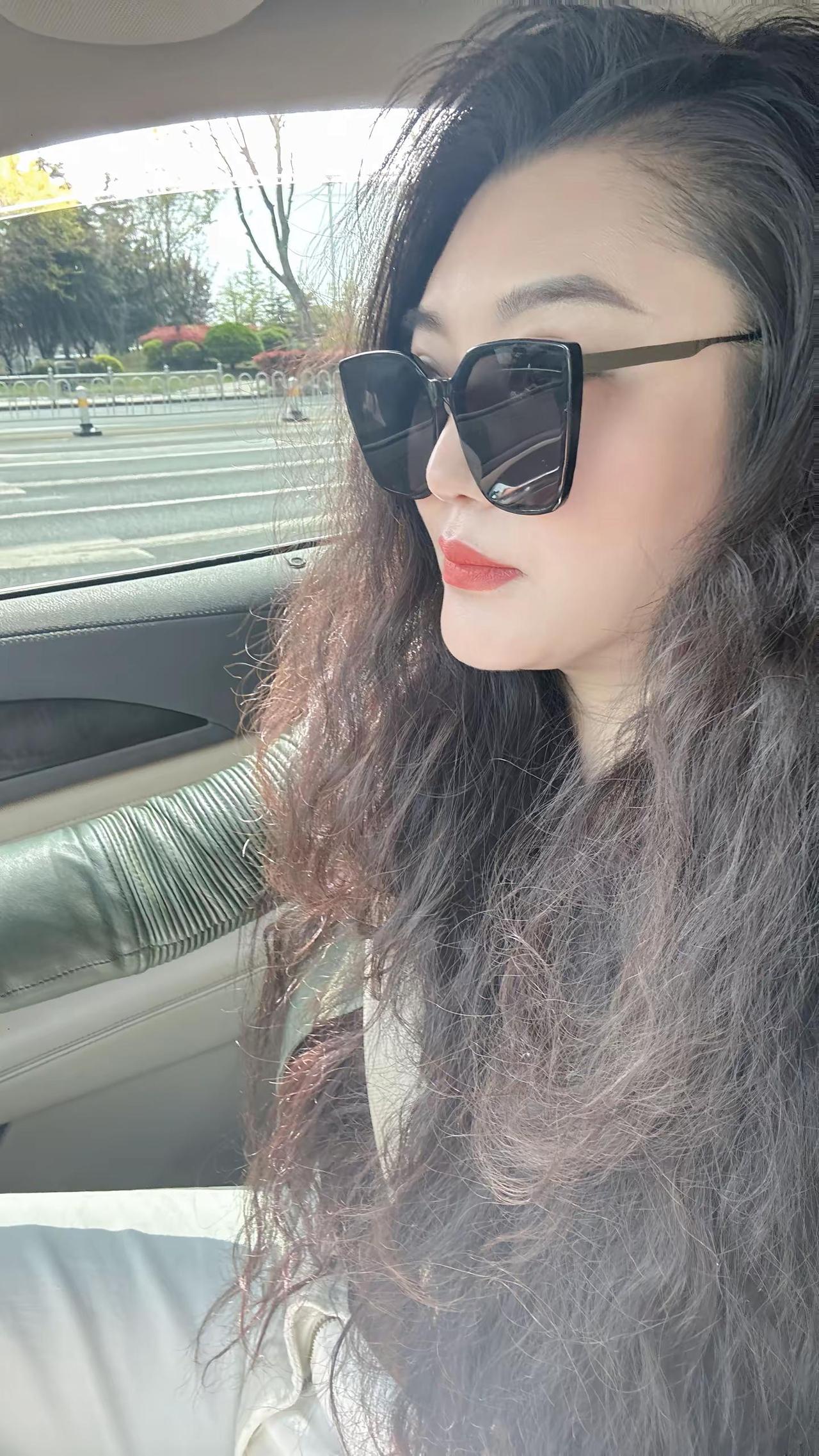 精致到老随性洒脱 享受独处做自己的女王