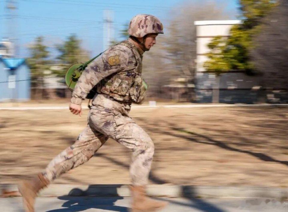 铸剑中原早安军营原原说早晚安 人不率则不从，身不先则不信。早安