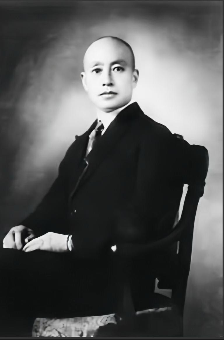 1943年，于学忠被日军围困，突围路线竟全被叛徒出卖。54岁的魏凤韶突然开口：“