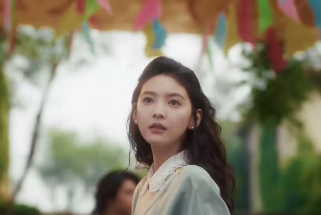 郑晓龙拍的章若楠林允张婧仪 郑晓龙拍的95花郑晓龙拍的章若楠 林允 张婧仪 ！ 