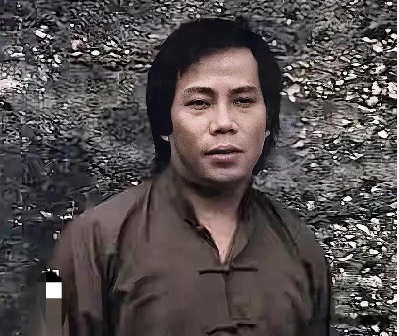 香港明星梁小龙先生逝世，我看各大媒体基本上都是冠以“火云邪神”为标题，其实啊，在