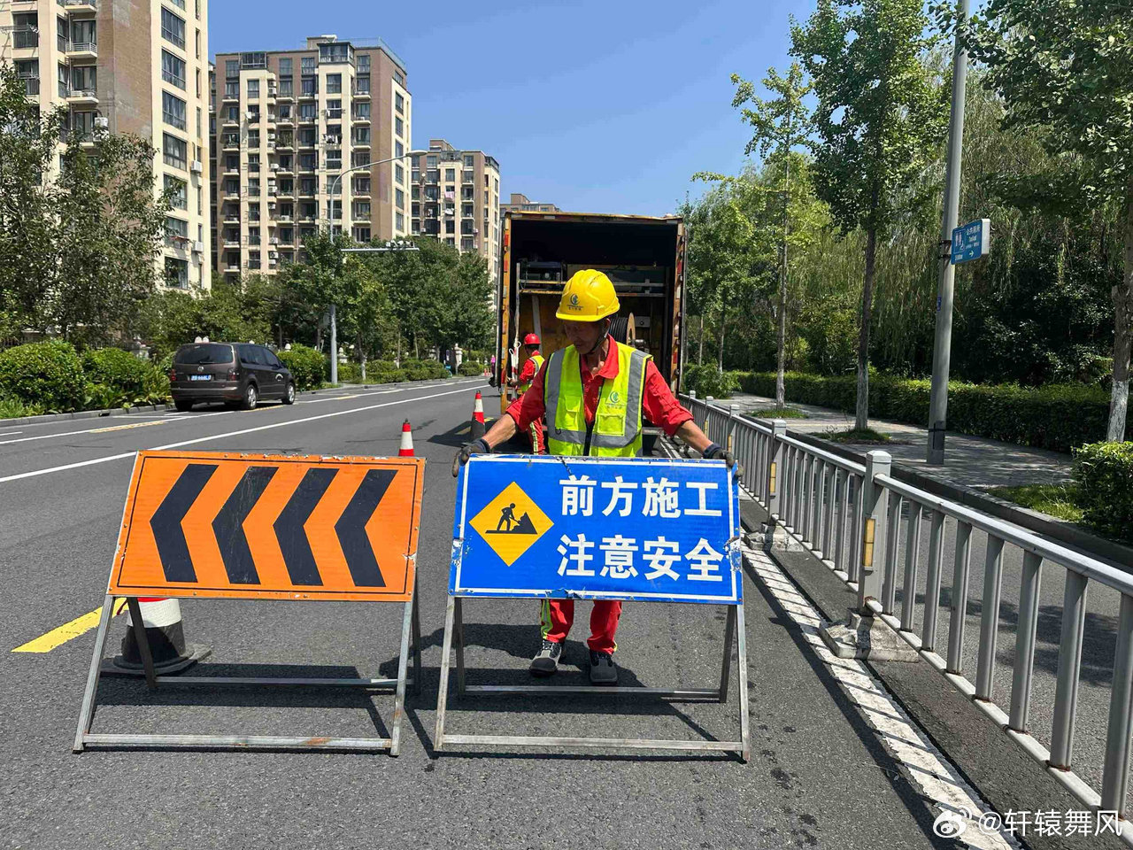 宁波高温下水务工人守护城市地下管网 连日宁波酷暑难耐，宁波江北区水务中心疏通班两