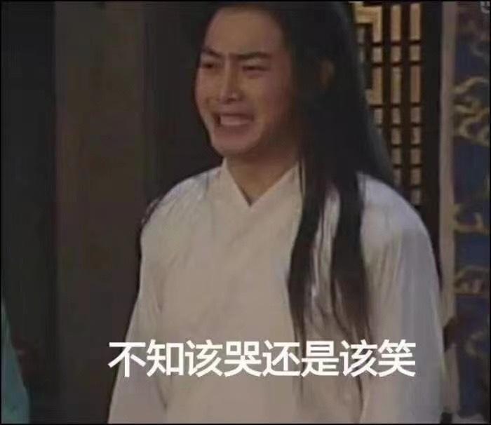在医院看耳朵的时候顺便看了看鼻子和喉咙，医生说发炎了忌生冷忌甜忌上火食物锦鲤和我