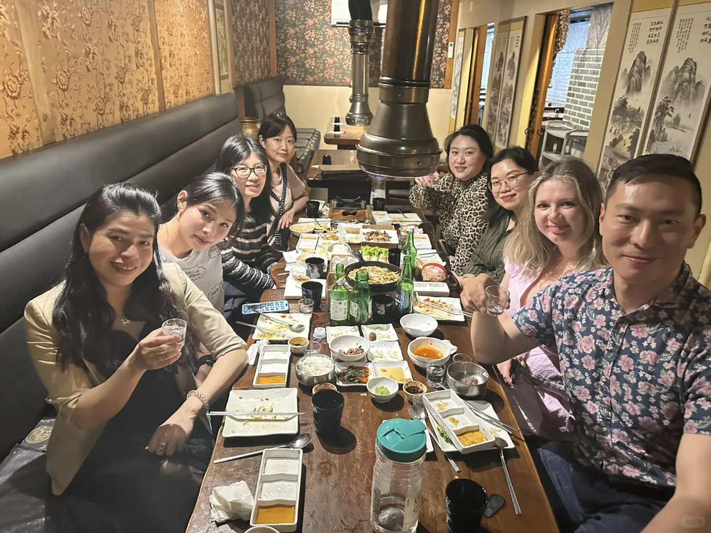 祝贺公司员工安妮生日快乐