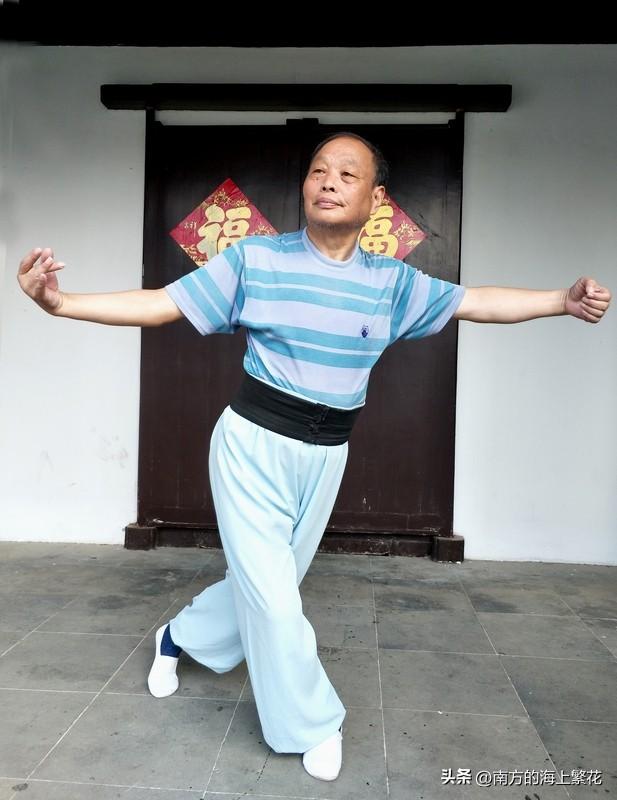 一个人
要想越过越好
就要凡事看开一点
以平常心态对待一切
相信
凡事发生皆有利