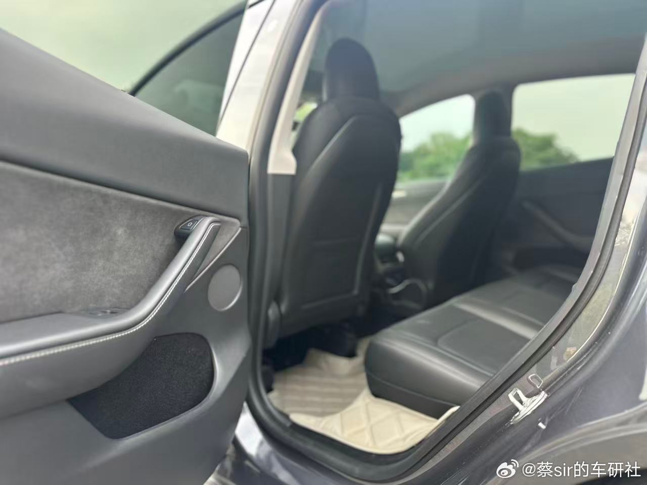 21.11Model y performance 高性能四轮全驱版，零理赔，11