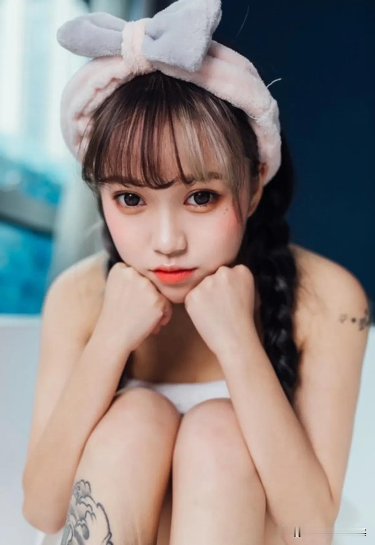 在婚姻的旅途中，背叛无疑是一个沉重的打击。当一方出轨时，另一方的心灵会受到难以言