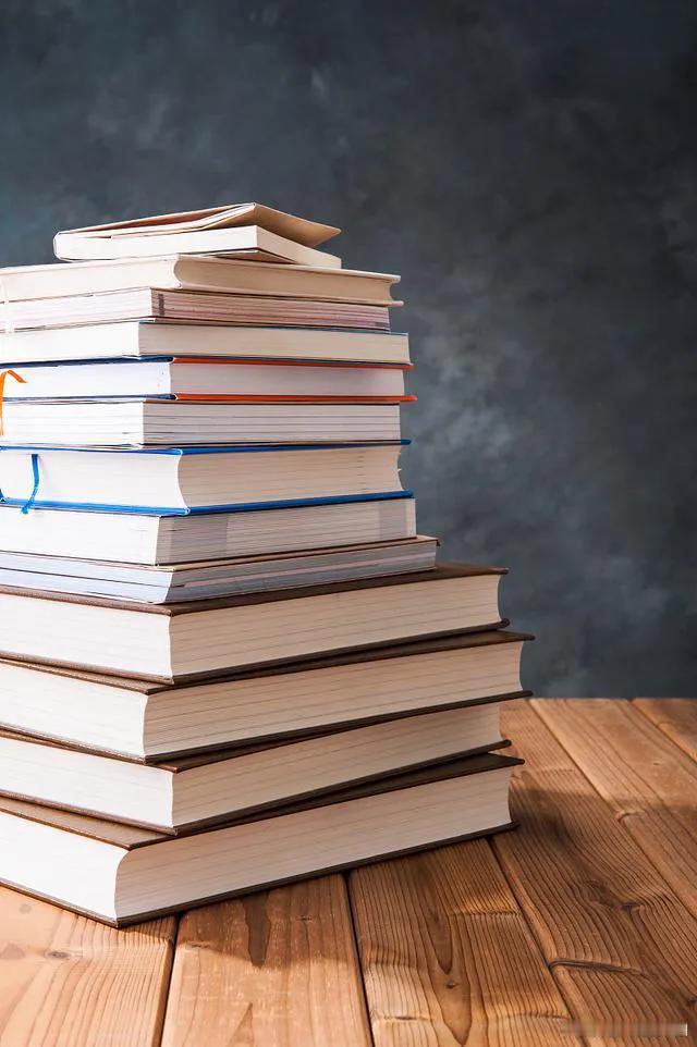 清华大学图书馆作为国内顶尖学府的重要知识宝库，图书借阅数据学术研究热点

 科技