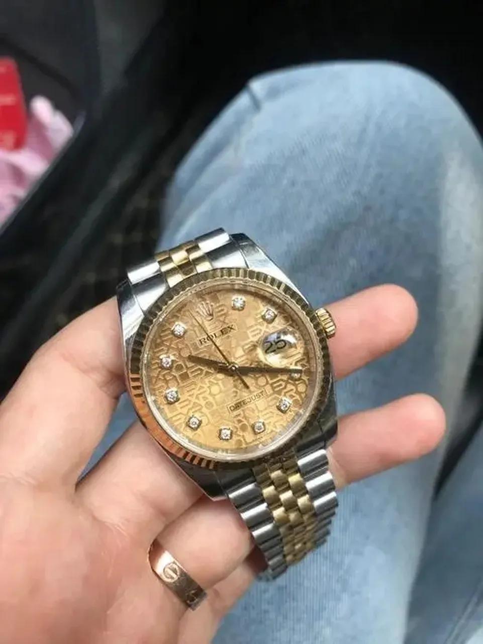 上海一男子怀疑女友送自己假手表，可女友说值6万，男子悄悄去鉴定，行家看后：“你真