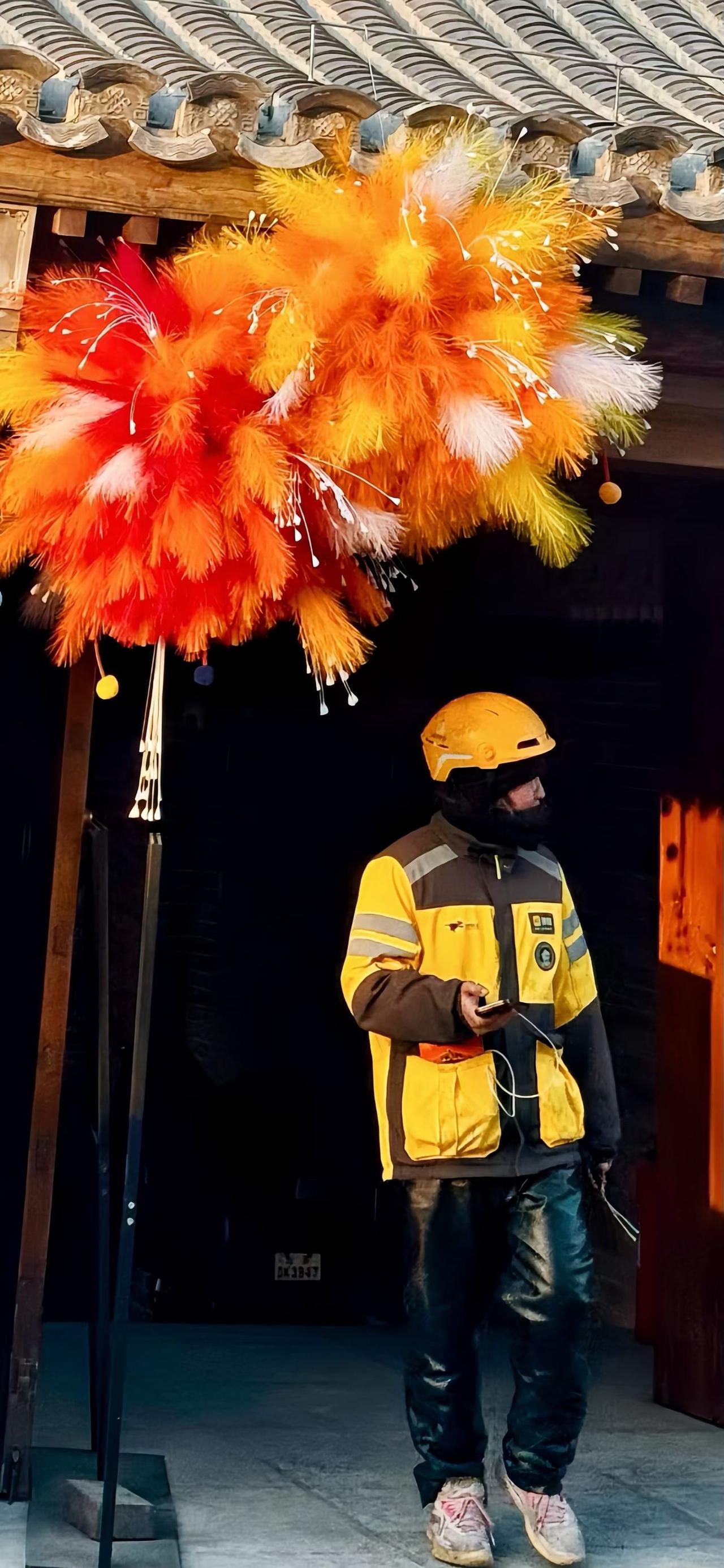 我堂弟今年35岁了，人特别腼腆，介绍几个女孩子由于害羞，都黄了，一拖就就到了35