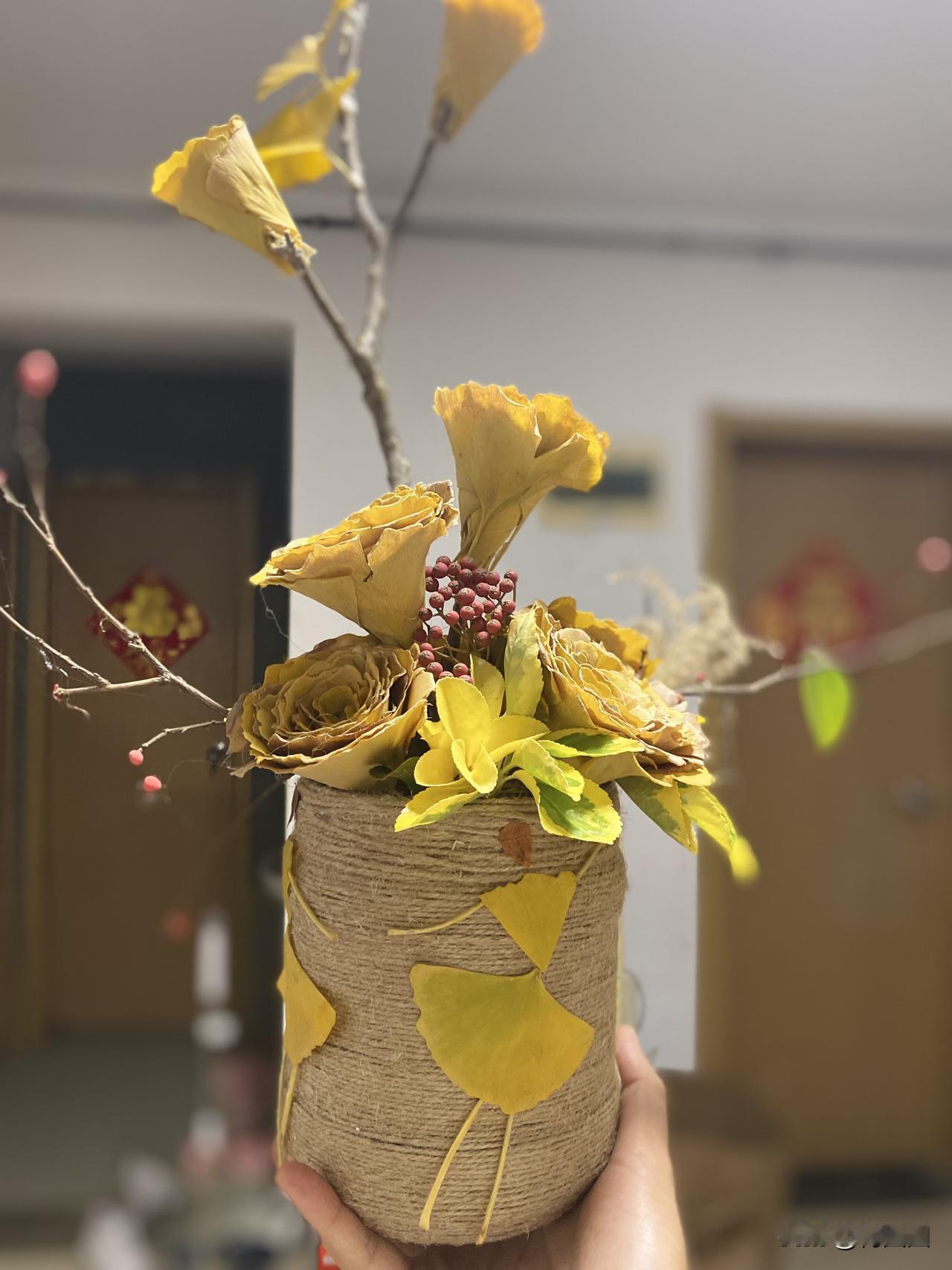 人生一生中最大的敌人，是自己。

阅己，越己。

昨天去驿站拿快递，在扫描完一个