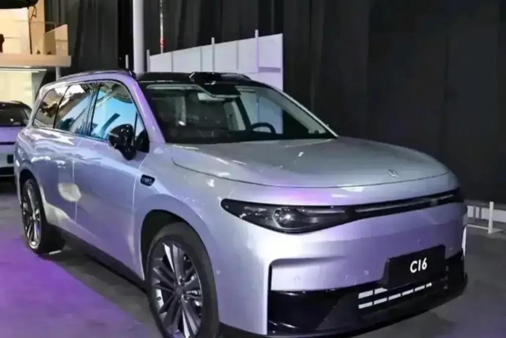 #头号新车#
零跑C16，独家提出了“MPSUV”的概念，将MPV的宽敞舒适与S
