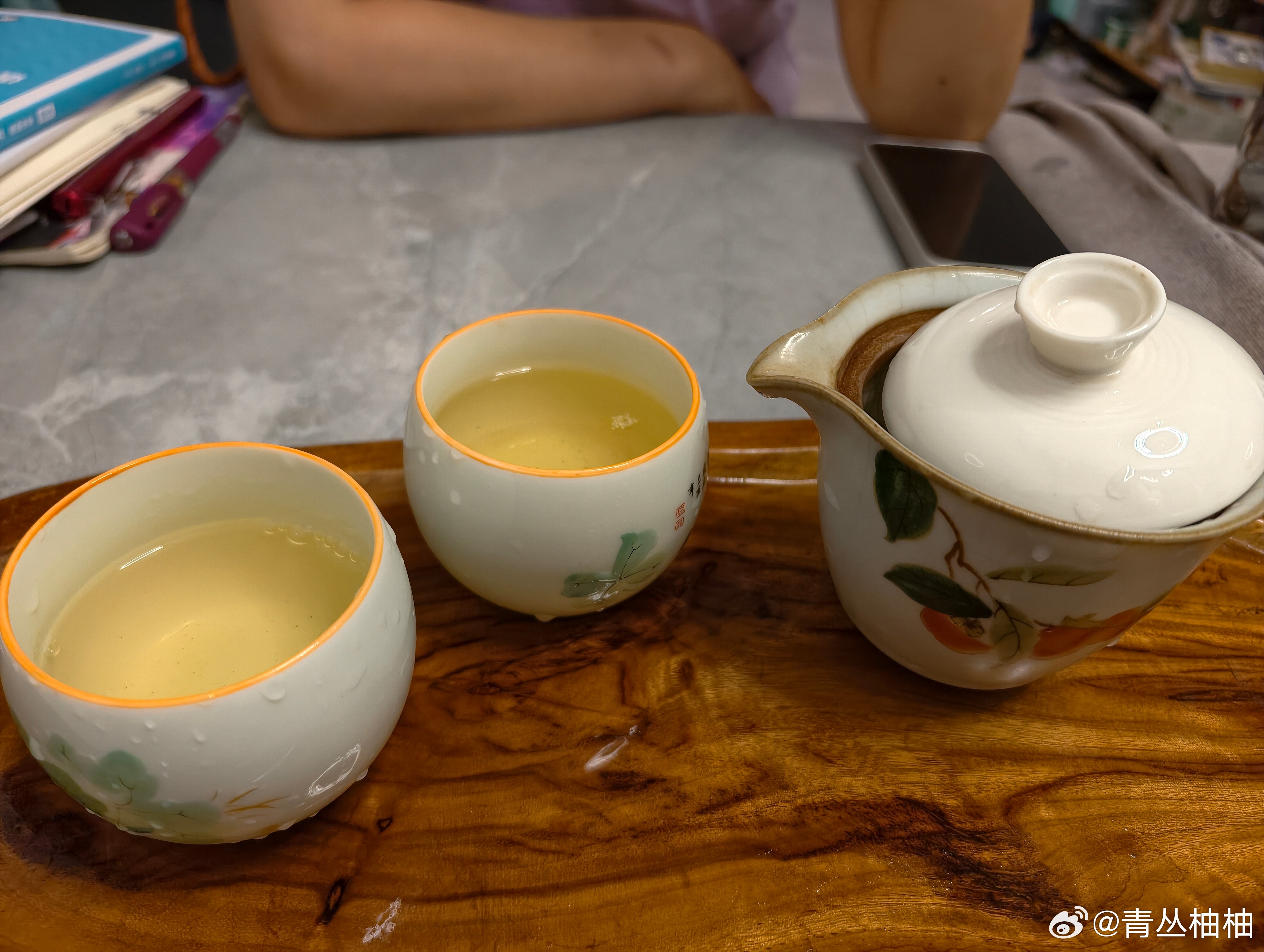 长沙来的闺闺，可惜她只喝茶~喝点酒多好呀~哈哈哈  ​​​