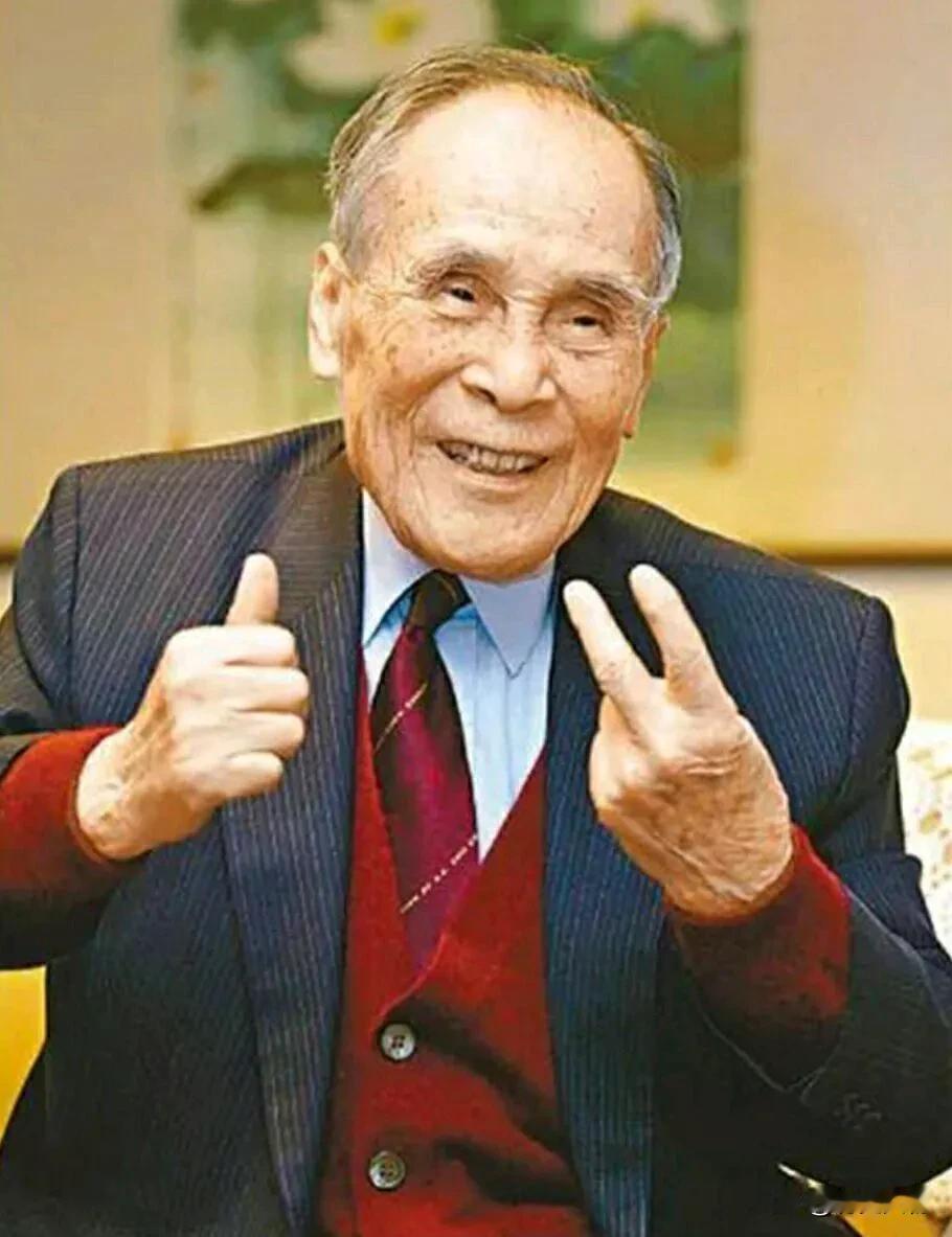 庄世平（1911-2007）——香港著名爱国银行家、侨领与社会活动家。他的一生，