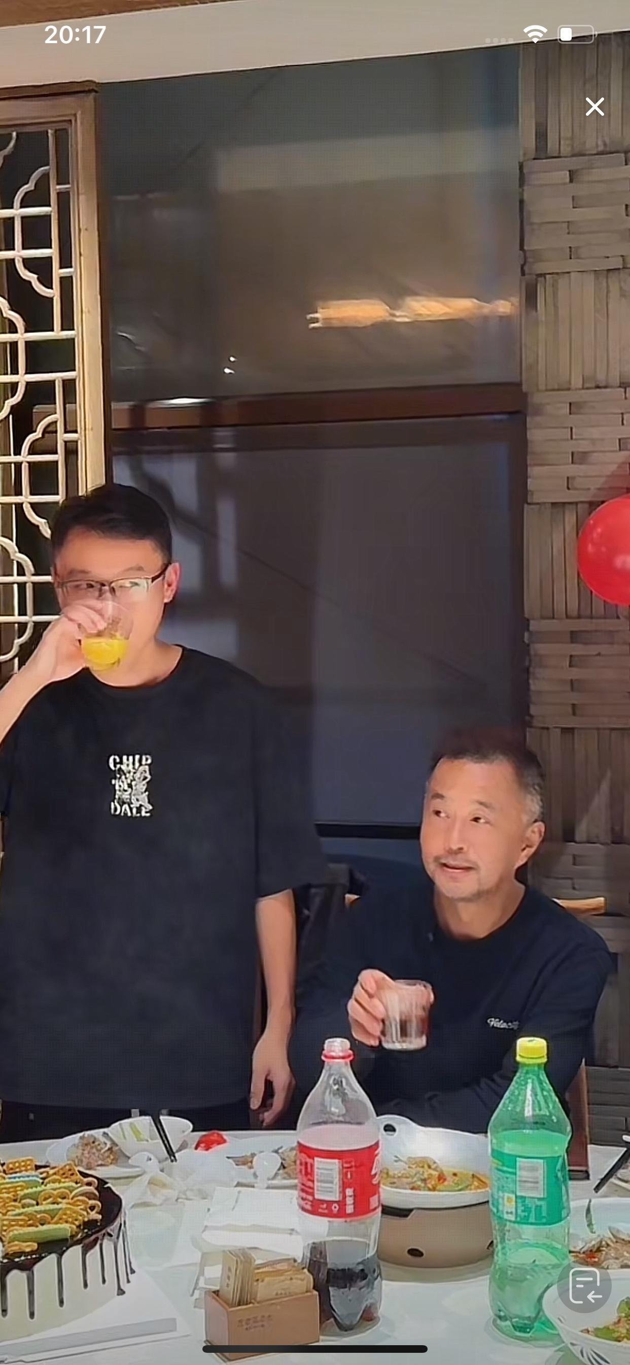 小徐今天生日，说出了所有人的愿望：希望我们（沈巍）做大做强[呲牙]

没问题，这