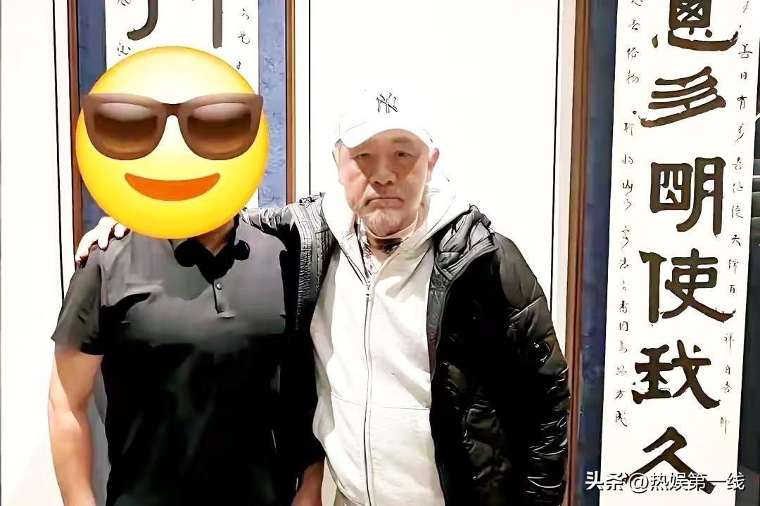 【70岁陈宝国苍老认不出！儿子成事业骄傲，43岁未婚成最大心病】
谁能想到荧幕上