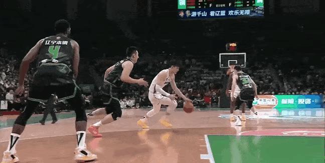太提势气了！付豪“战斧式”劈扣，一下把曾凡博的“势气”打没了！该说不该说？付豪还