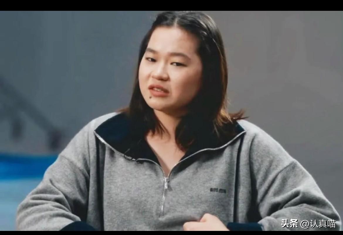 真的被全红婵的采访笑到了，
这孩子说话也太实在了。
主持人问她从十米台跳下去什么